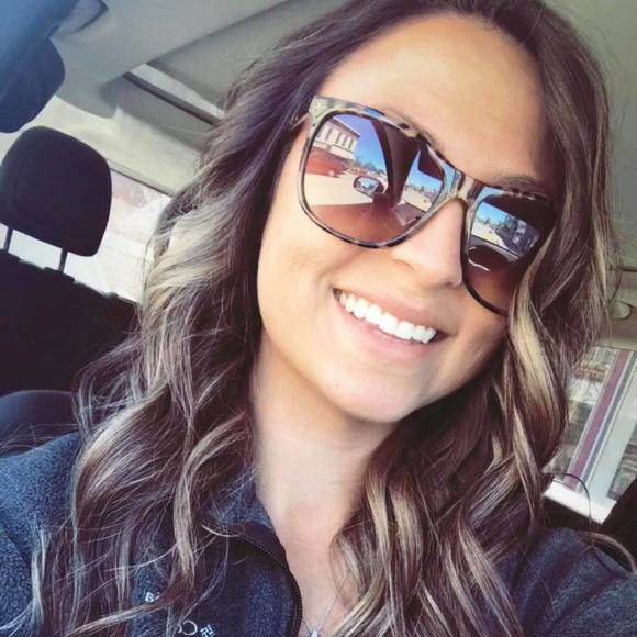 Meet your Posher, Monet - Picture 1 of 1